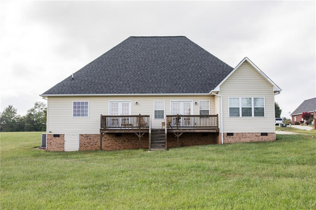 71 Hawks Ridge Hickory, NC 28601 - Photo 30 of 32 Gallery Image 30