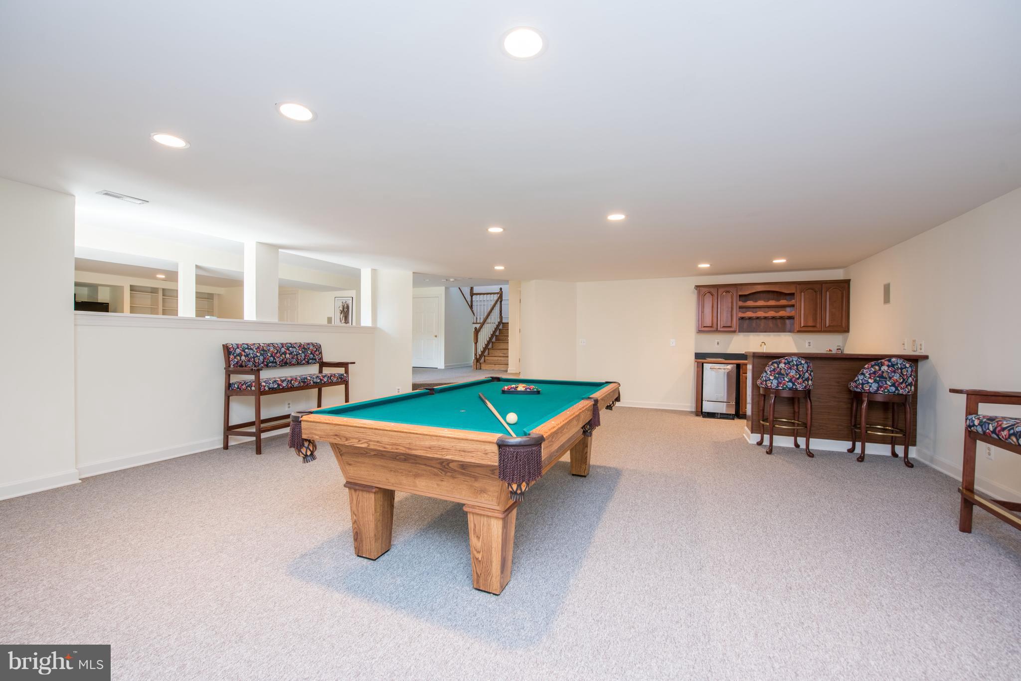 5900 Sundown Road Gaithersburg, MD 20882 - Photo 22 of 30 Party Room w/ Pool table and wet bar