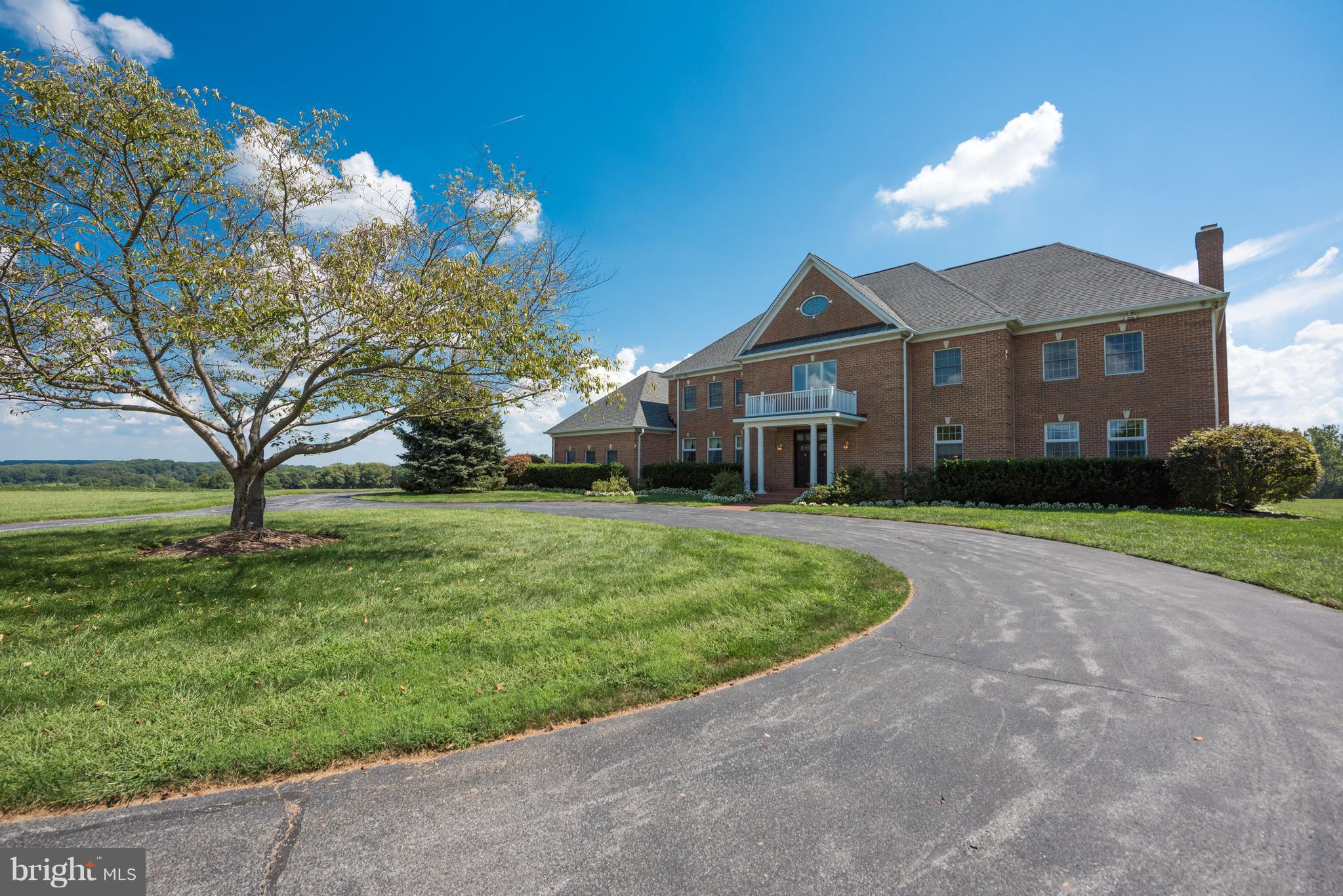 5900 Sundown Road Gaithersburg, MD 20882 - Photo 4 of 30 Exterior (Front)