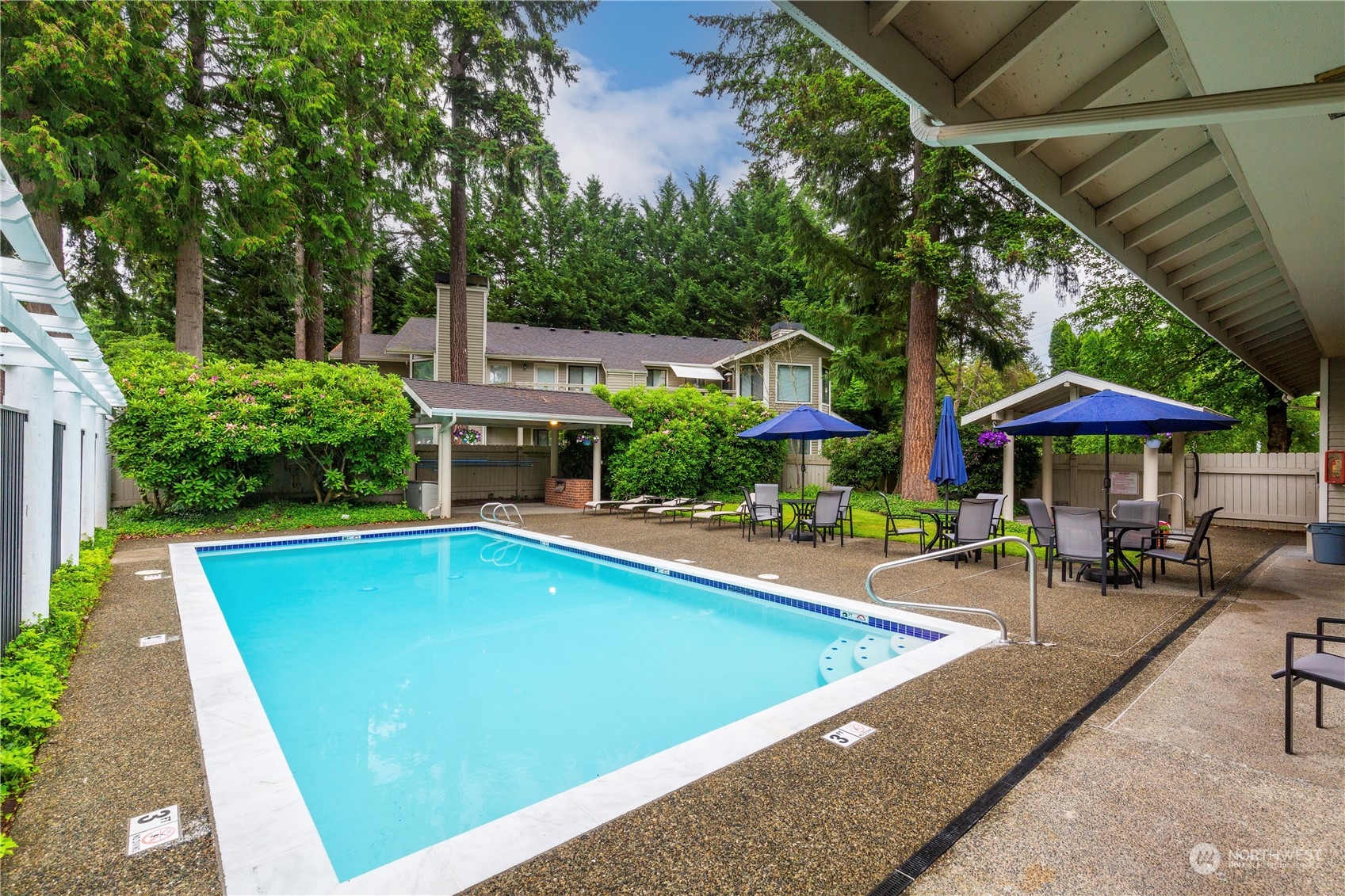 9009 Avondale Road Northeast, Unit B204 Redmond, WA 98052 - Photo 19 of 22 Gallery Image 19