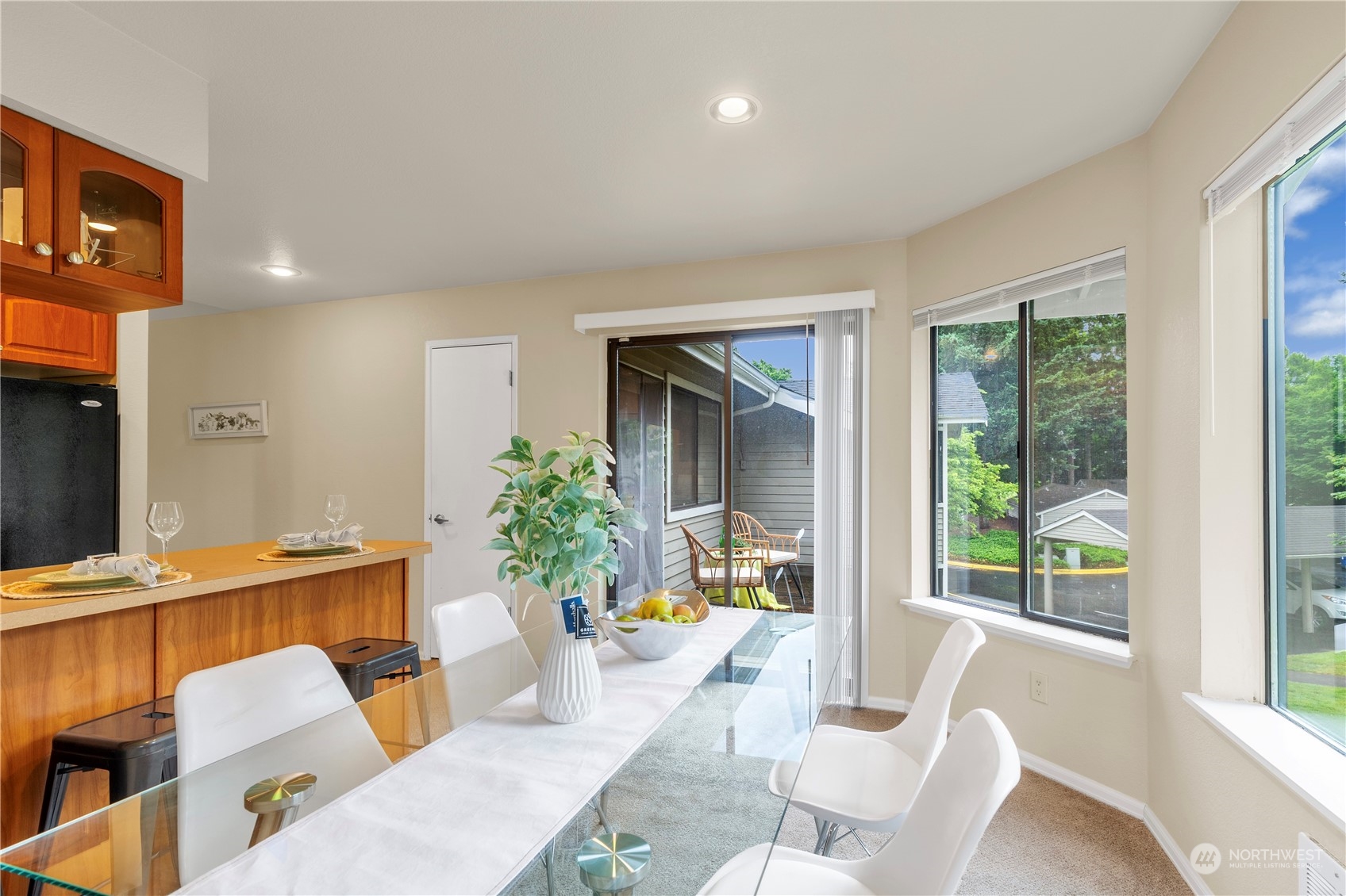 9009 Avondale Road Northeast, Unit B204 Redmond, WA 98052 - Photo 10 of 22 Gallery Image 10