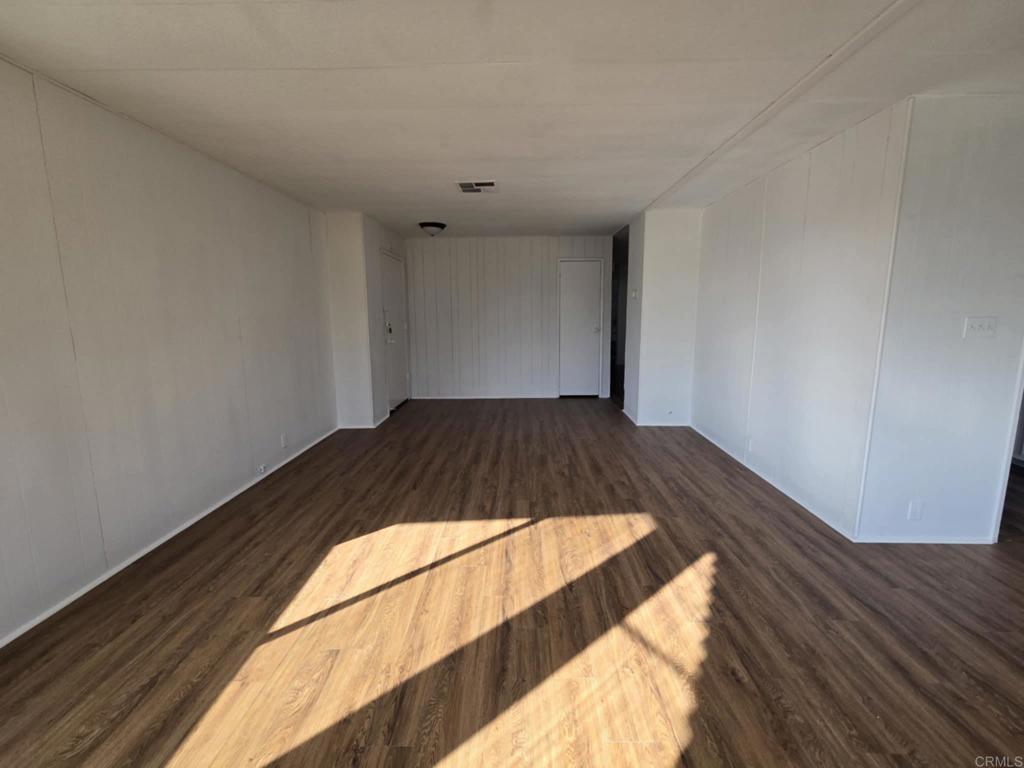 1925 Otay Lakes Road, Unit 82 Chula Vista, CA 91913 - Photo 5 of 26 Living Room