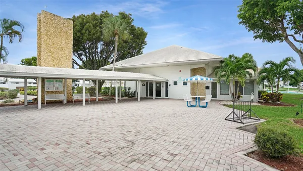 $2,500 | 3121 East Golf Boulevard, Pompano Beach, FL 33064