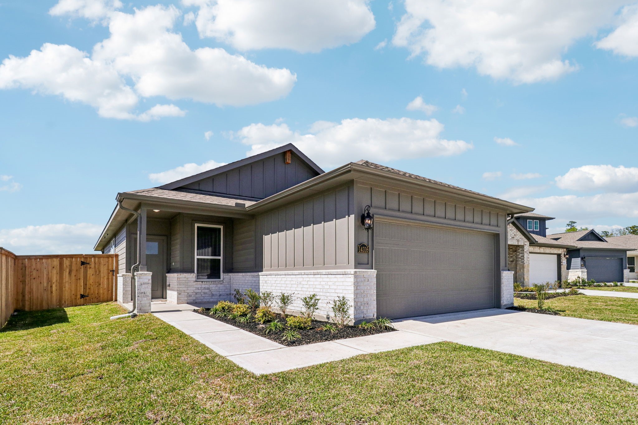 14316 Grey Pointe Court Conroe, TX 77302 - Photo 2 of 36