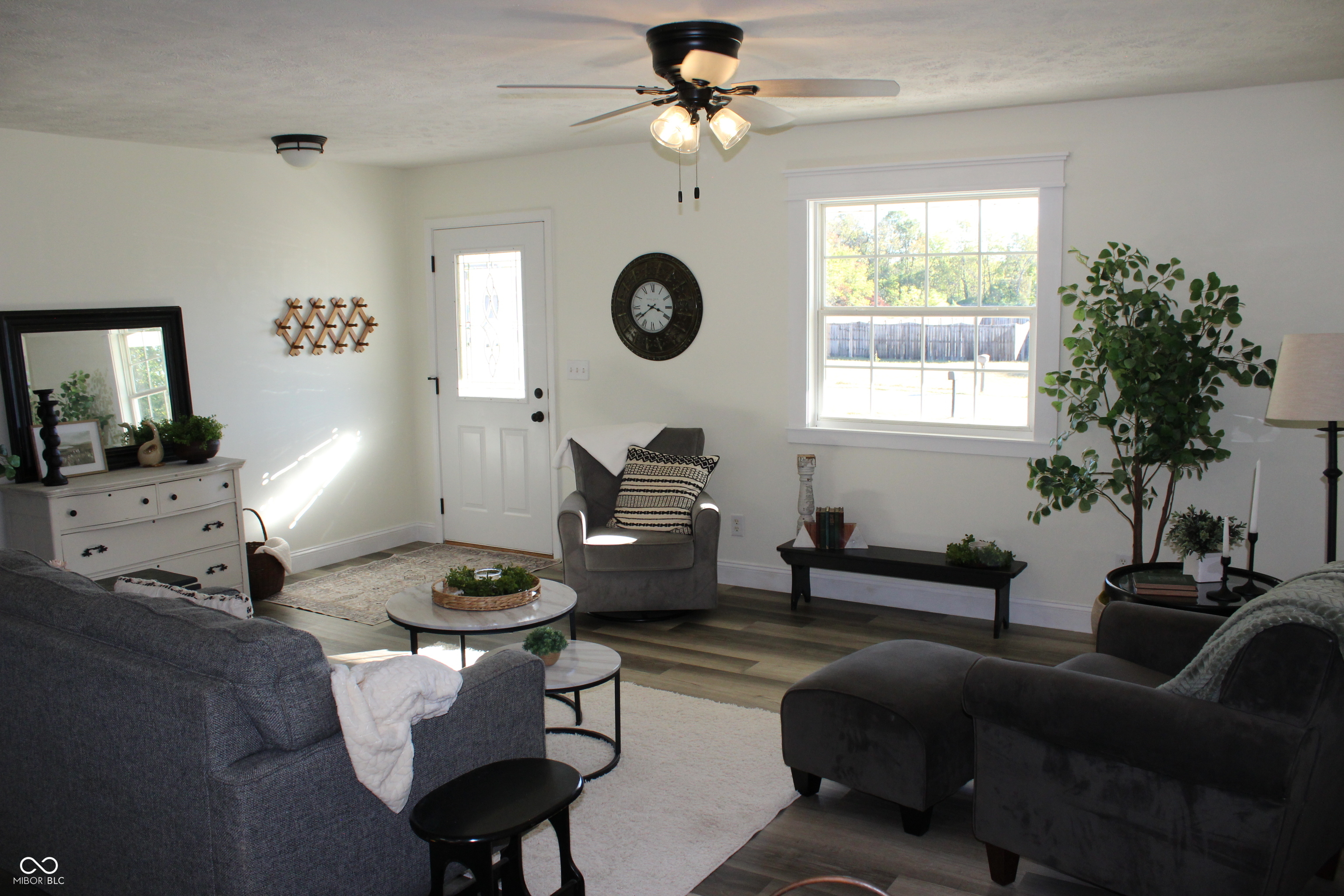 3325 Rabbit Run Court Terre Haute, IN 47802 - Photo 2 of 31