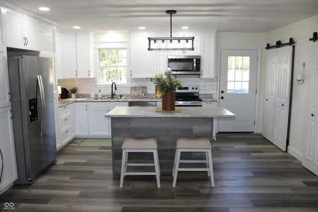 $274,900 | 3325 Rabbit Run Court, Terre Haute, IN 47802