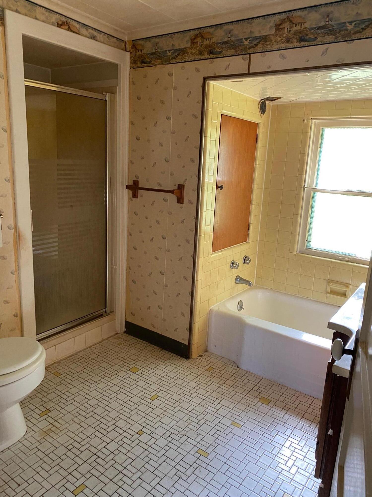 1750 West Chicago Road Niles, MI 49120 - Photo 24 of 28 Main Floor Bath