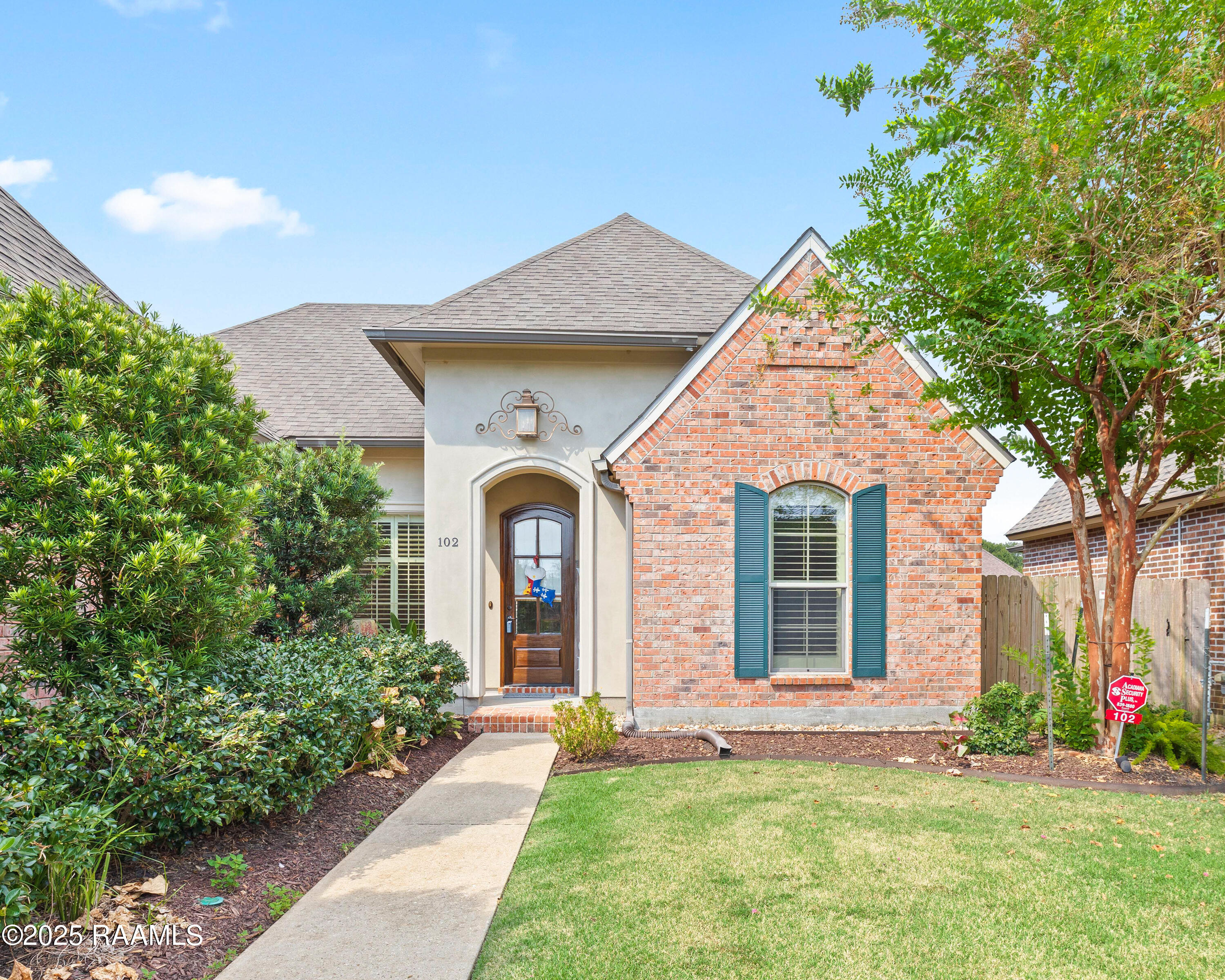 102 Spring View Drive Youngsville, LA 70592 - Photo 2 of 52 102 Spring View Dr-3