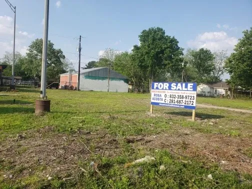 $99,999 | 2131 Warwick Road, Houston, TX 77093