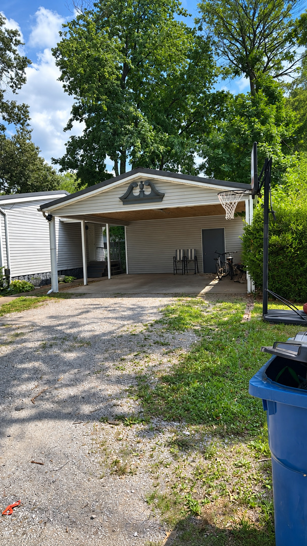 200 East Blake Street Benton, IL 62812 - Photo 4 of 22 Gallery Image 4