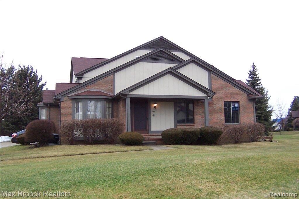 1 140 Meadow Lane.JPG