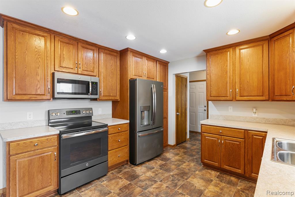 3460 South Reese Road Frankenmuth, MI 48734 - Photo 14 of 39