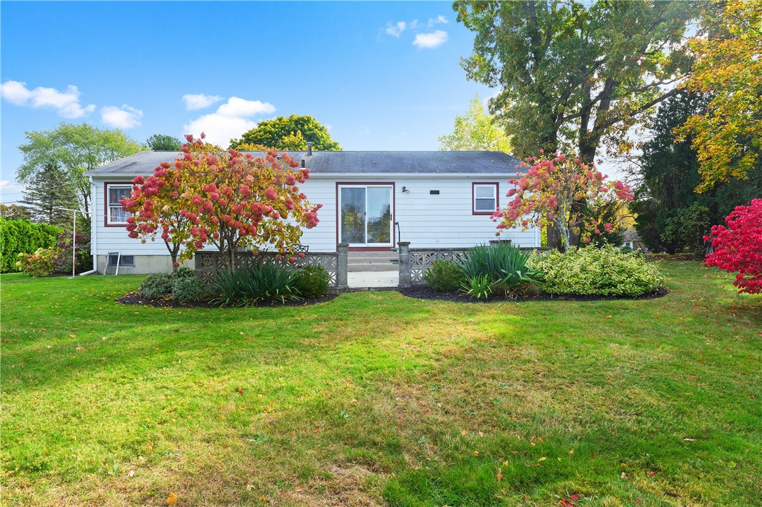 106 Grandview Avenue Woonsocket, RI 02895 - Photo 4 of 28 Gallery Image 4