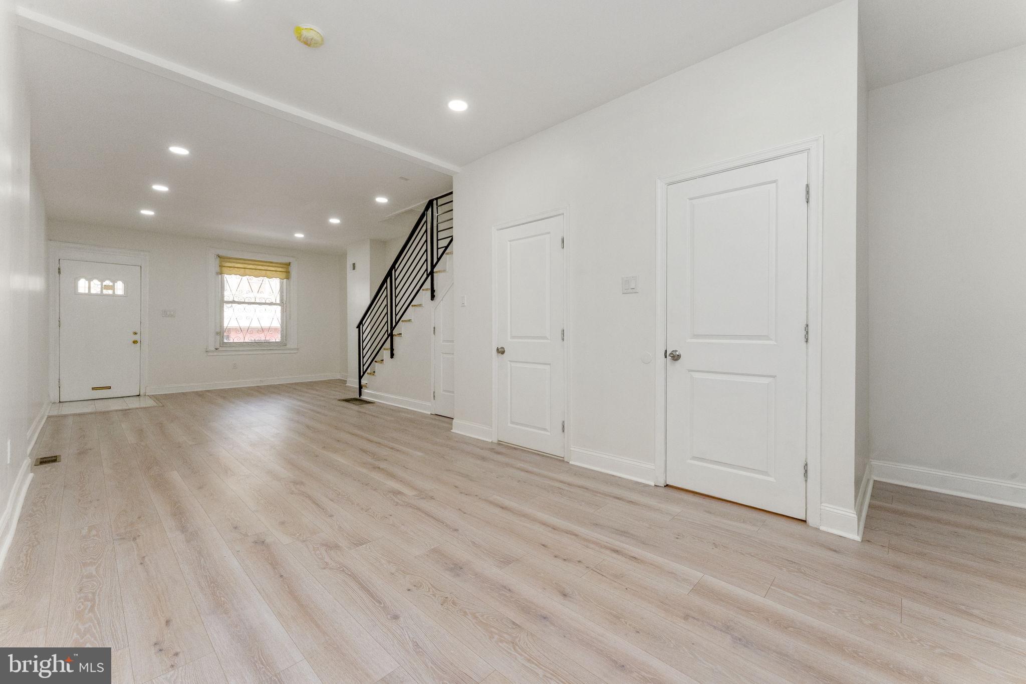 7 South 53rd Street Philadelphia, PA 19139 - Photo 4 of 23 Dining/living area