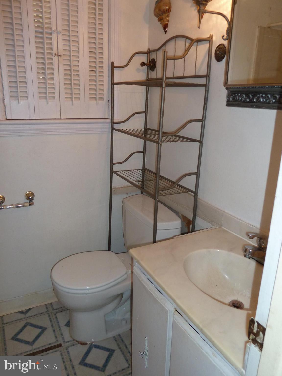10702 Malone Street Silver Spring, MD 20902 - Photo 42 of 49 Main Level Full Bath