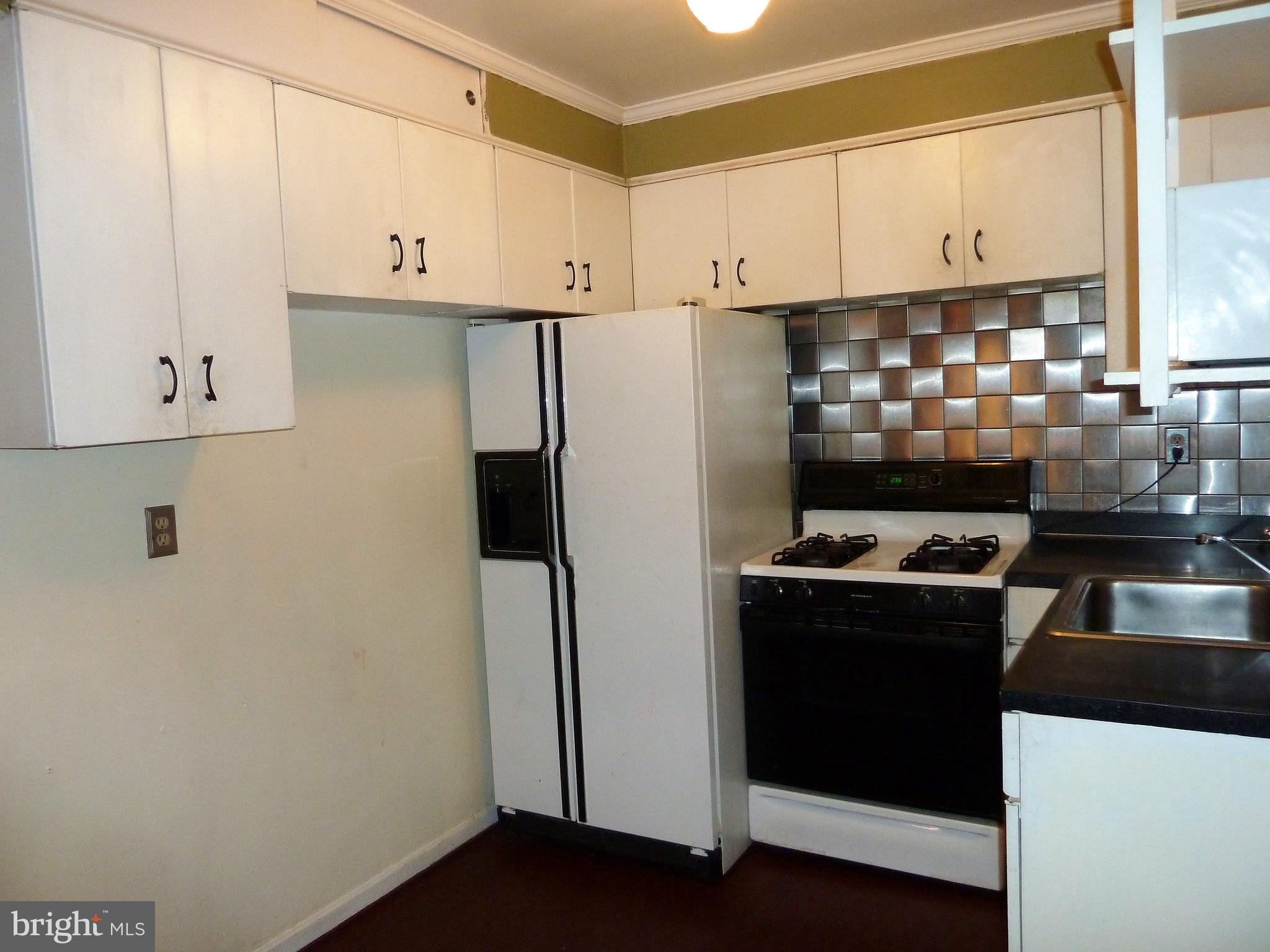 10702 Malone Street Silver Spring, MD 20902 - Photo 8 of 49 Charming Kitchen