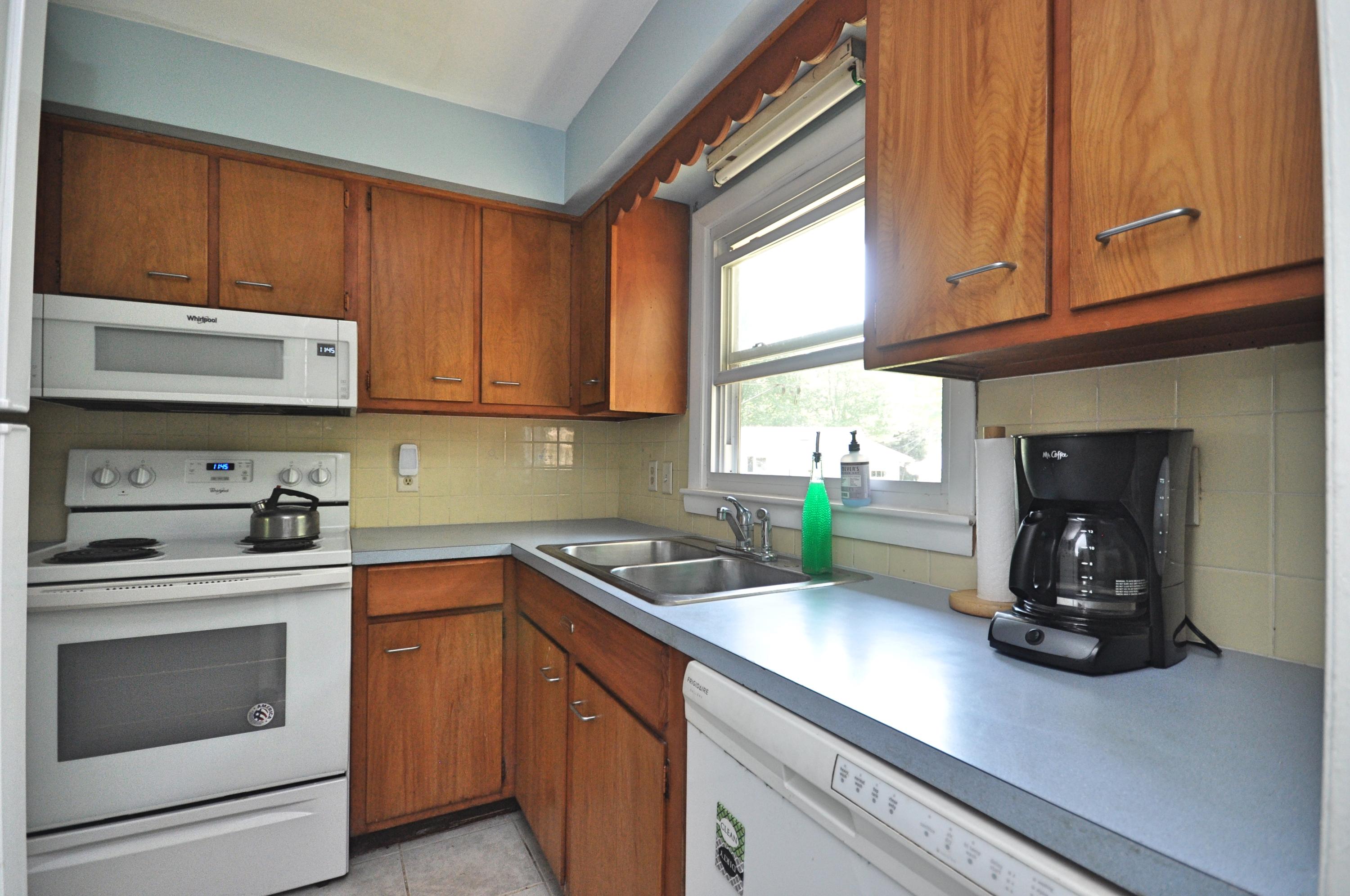 54 Broadturn Road Scarborough, ME 04074 - Photo 8 of 42 Kitchen1