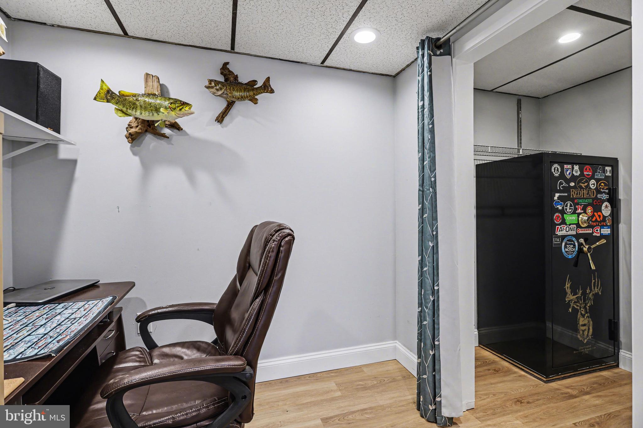 90 Eagle Lane Etters, PA 17319 - Photo 11 of 33 a view of a workspace with furniture