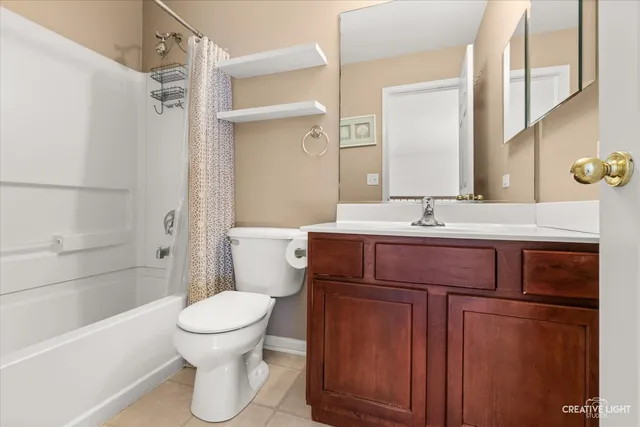 $377,750 | 6099 Canterbury Lane, Unit 6099, Hoffman Estates, IL 60192