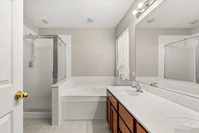 $377,750 | 6099 Canterbury Lane, Unit 6099, Hoffman Estates, IL 60192