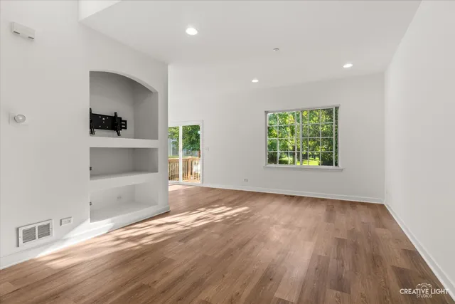 $377,750 | 6099 Canterbury Lane, Unit 6099, Hoffman Estates, IL 60192