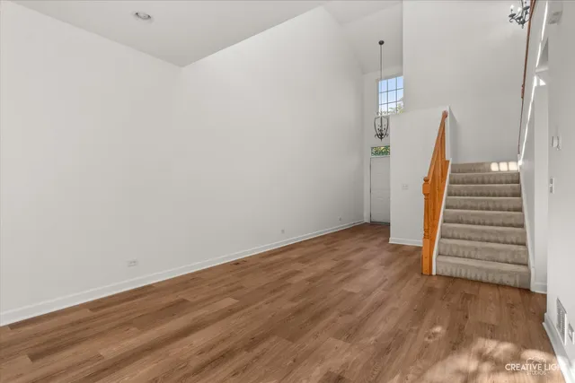 $377,750 | 6099 Canterbury Lane, Unit 6099, Hoffman Estates, IL 60192