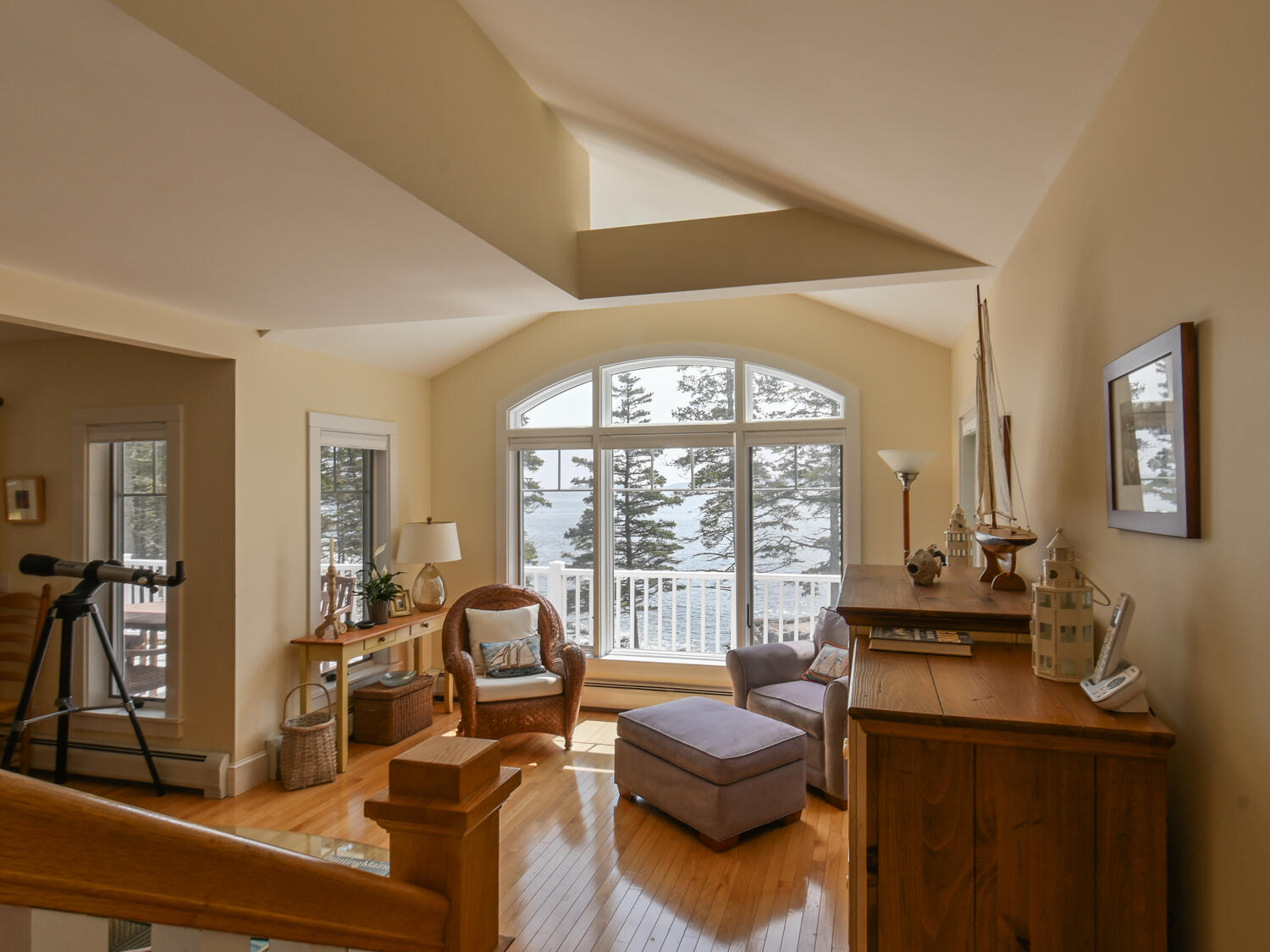 310 Red Point Road Swans Island, ME 04685 - Photo 31 of 50 Living Room