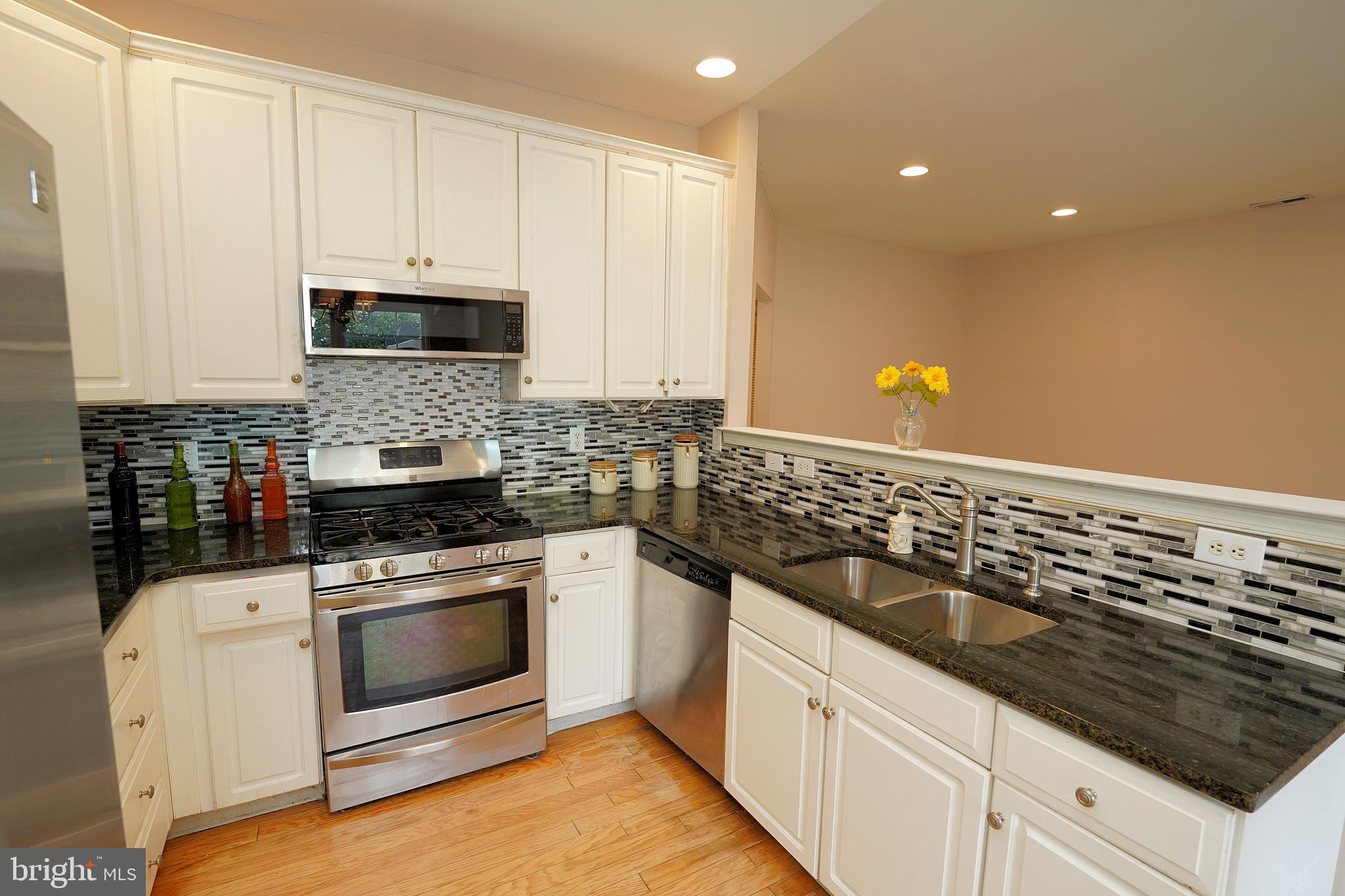 38 Sandstone Road East Windsor, NJ 08520 - Photo 13 of 41