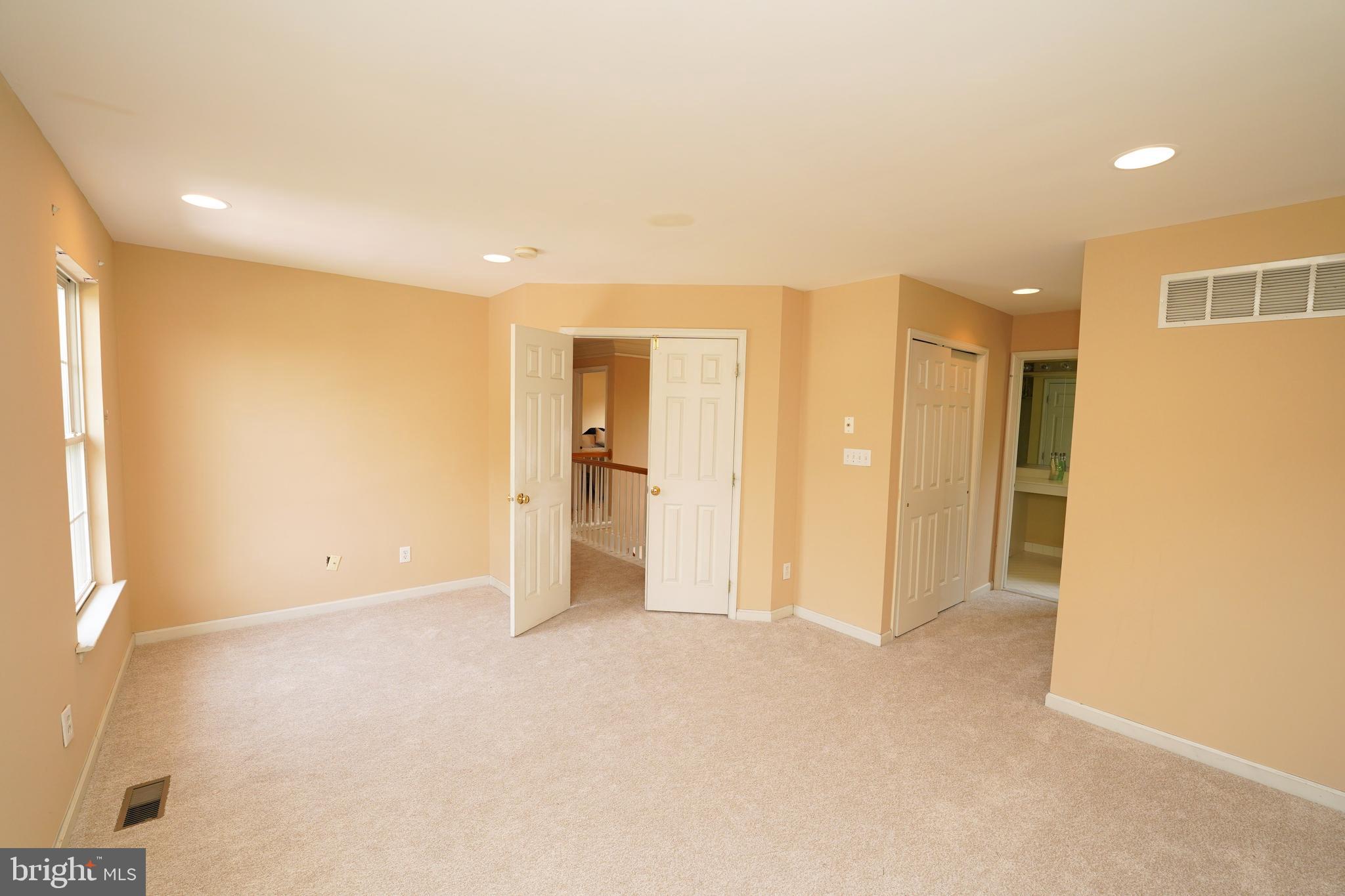 38 Sandstone Road East Windsor, NJ 08520 - Photo 27 of 41