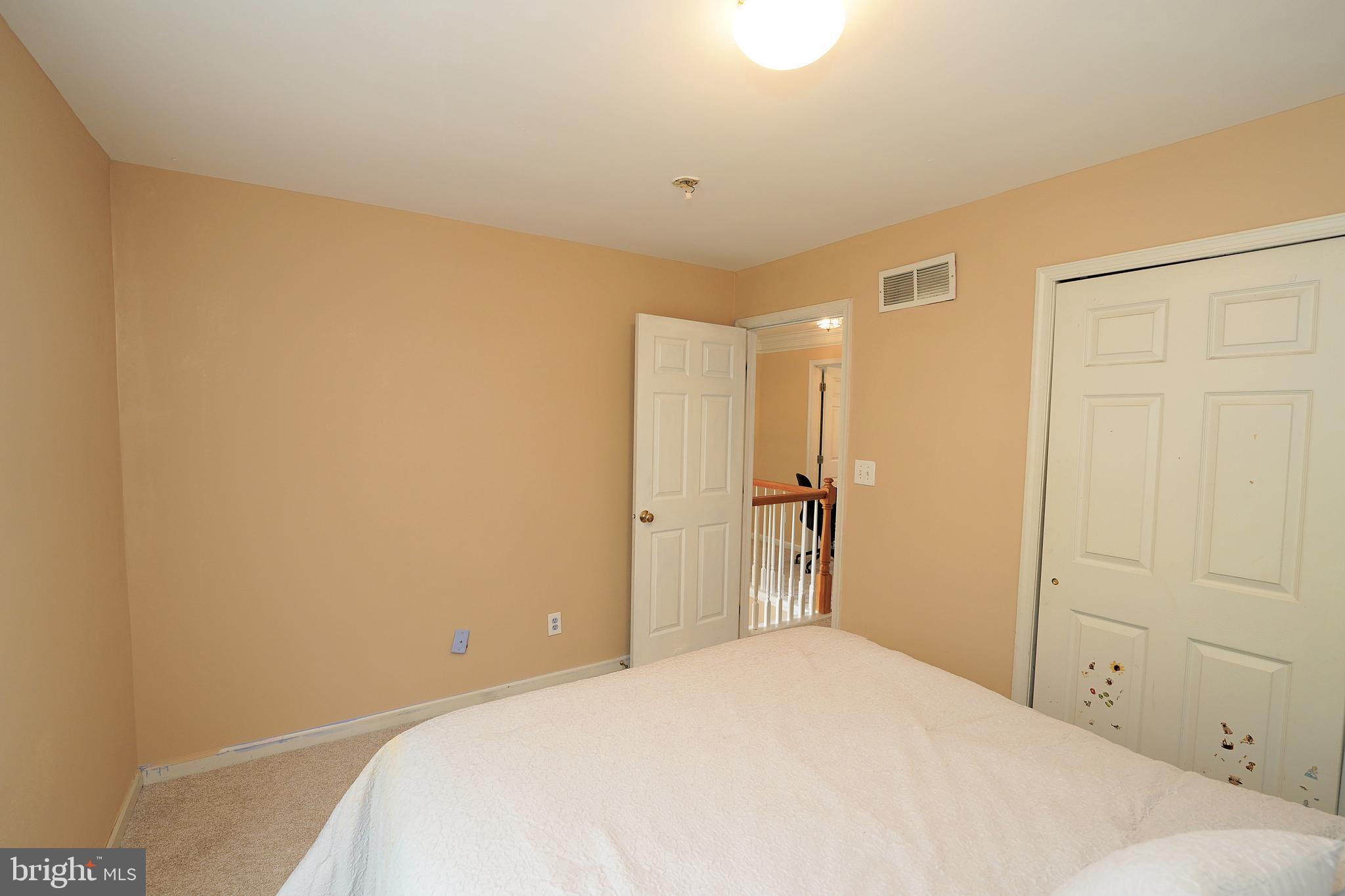 38 Sandstone Road East Windsor, NJ 08520 - Photo 32 of 41
