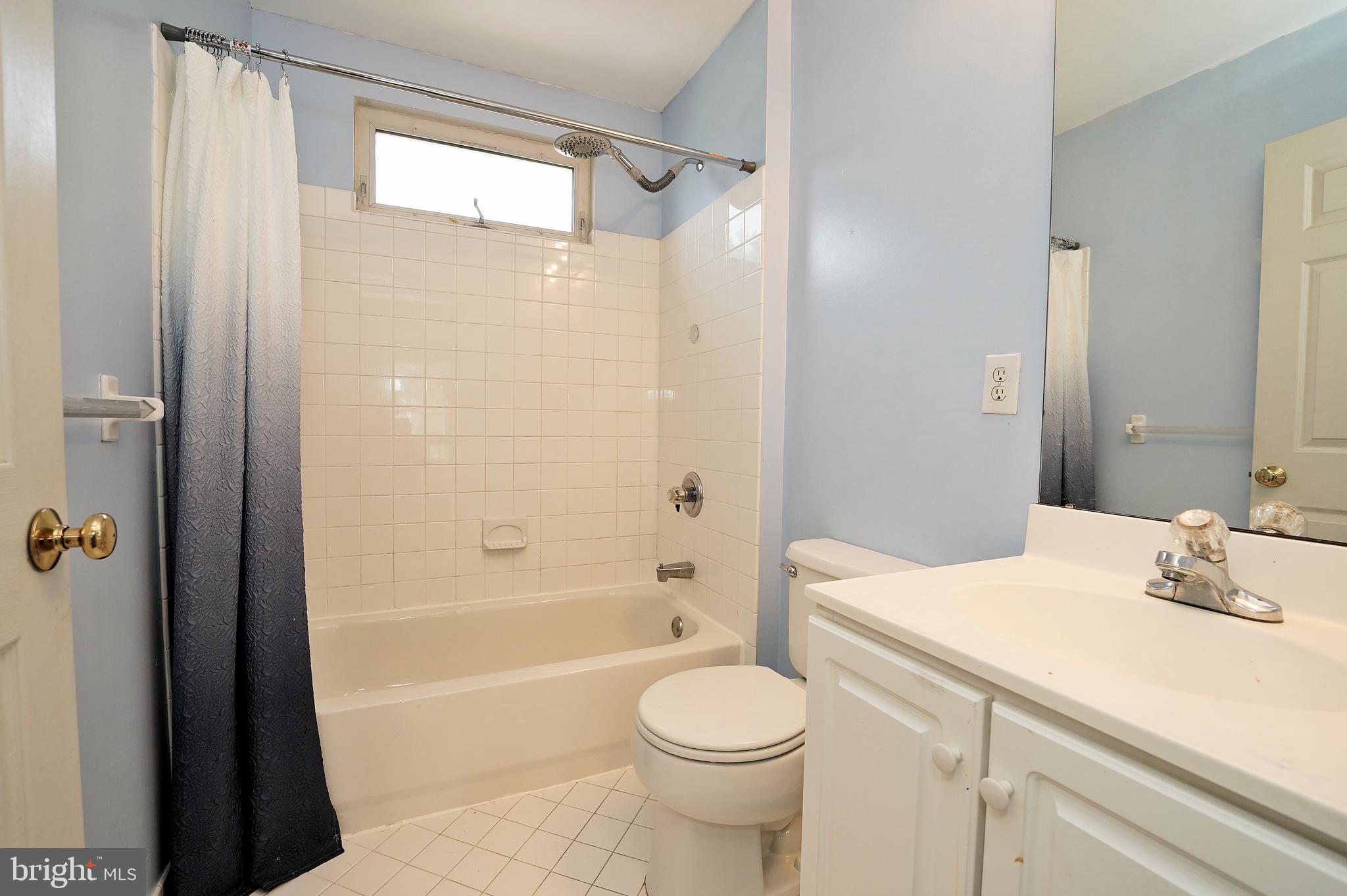 38 Sandstone Road East Windsor, NJ 08520 - Photo 35 of 41