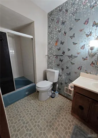 $265,500 | 58 Eastmoor Drive, Wood River, IL 62095