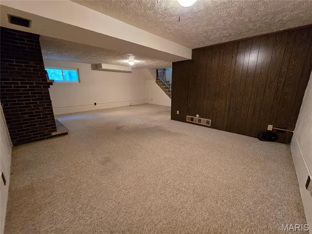 $265,500 | 58 Eastmoor Drive, Wood River, IL 62095