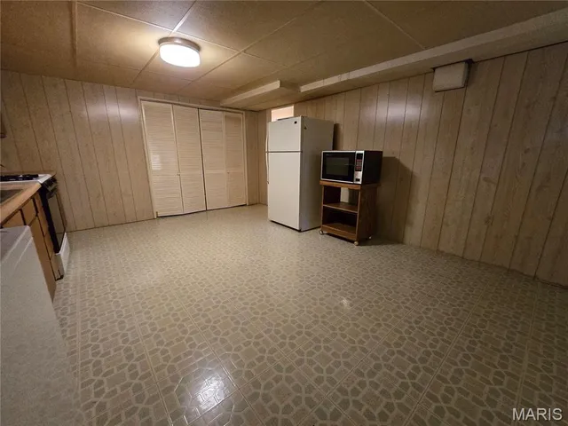 $265,500 | 58 Eastmoor Drive, Wood River, IL 62095