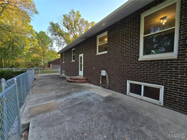 $265,500 | 58 Eastmoor Drive, Wood River, IL 62095