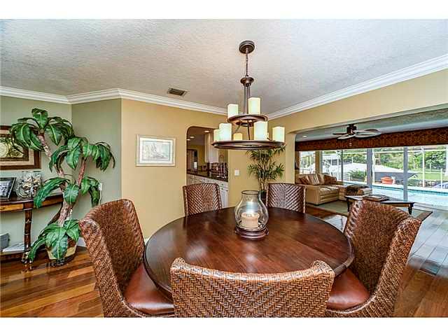 1219 Southwest Dyer Point Road, Unit R Palm City, FL 34990 - Photo 5 of 25 Gallery Image 5