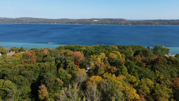 $100,000 | 2 Fox Lane, Benzonia, MI 49616
