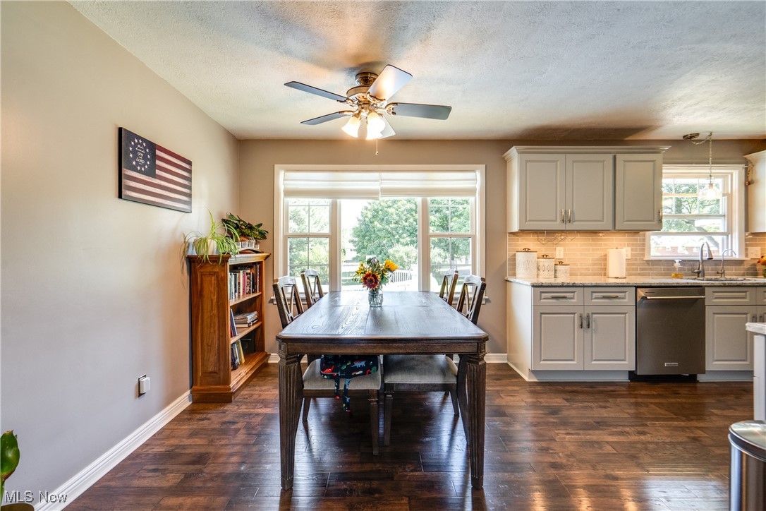 5910 Navarre Road Southwest Canton, OH 44706 - Photo 7 of 30 Gallery Image 7