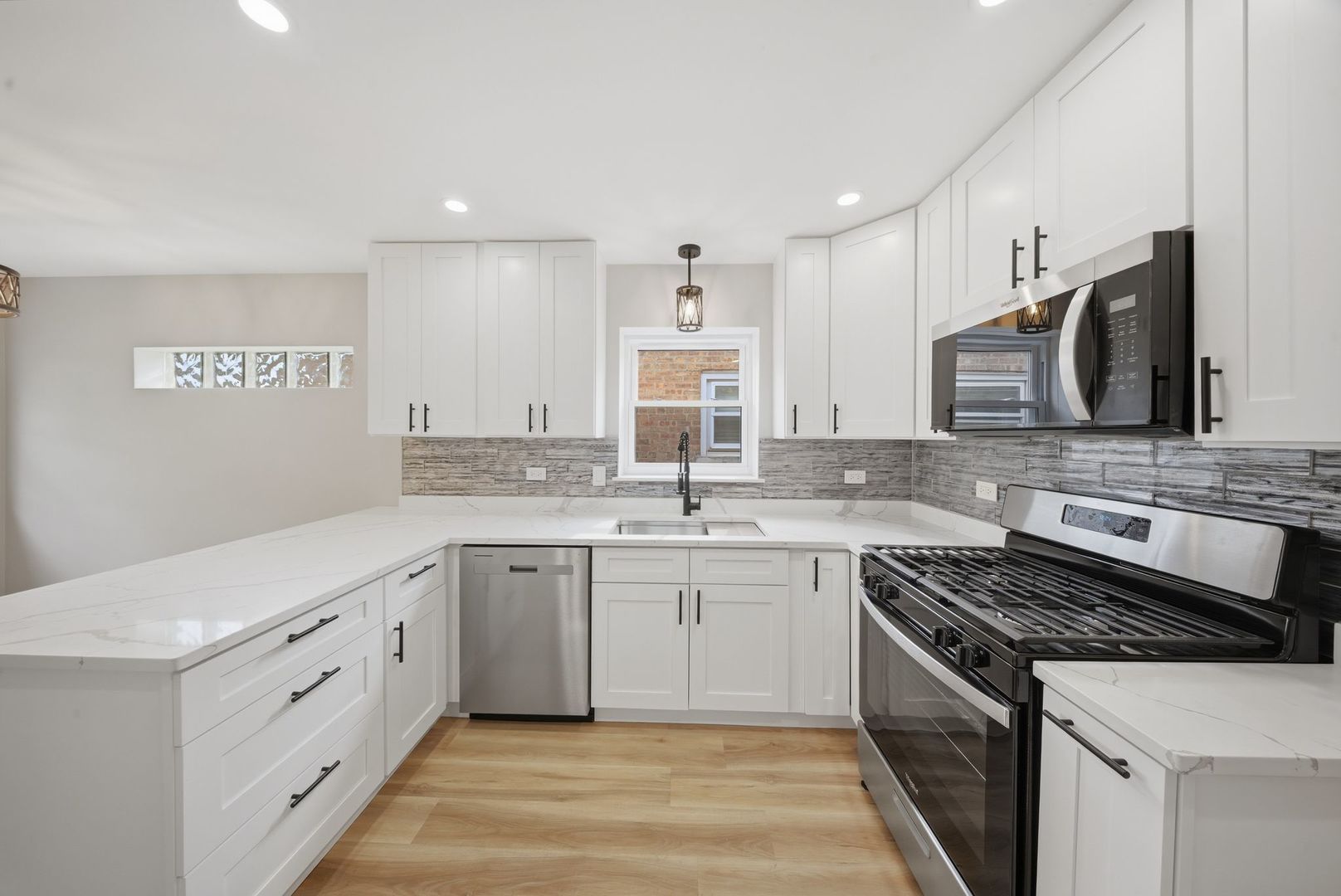 6022 West 64th Street Chicago, IL 60638 - Photo 6 of 21