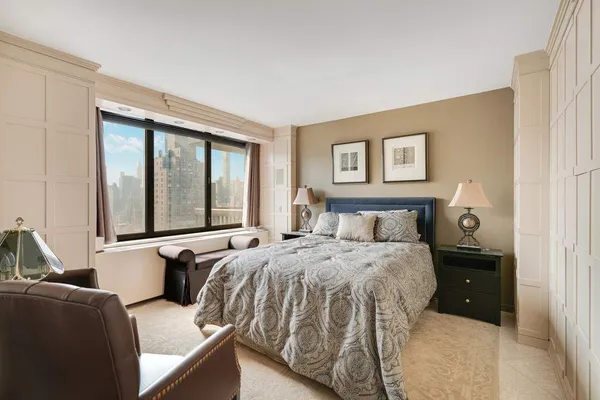 $40,000 | 422 East 72nd Street, Unit 32DE | Lenox Hill