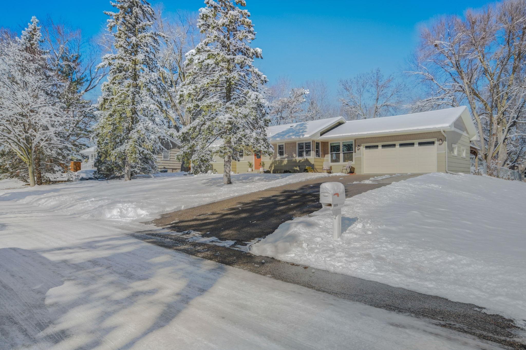 5026 Holiday Road Minnetonka, MN 55345 - Photo 2 of 45