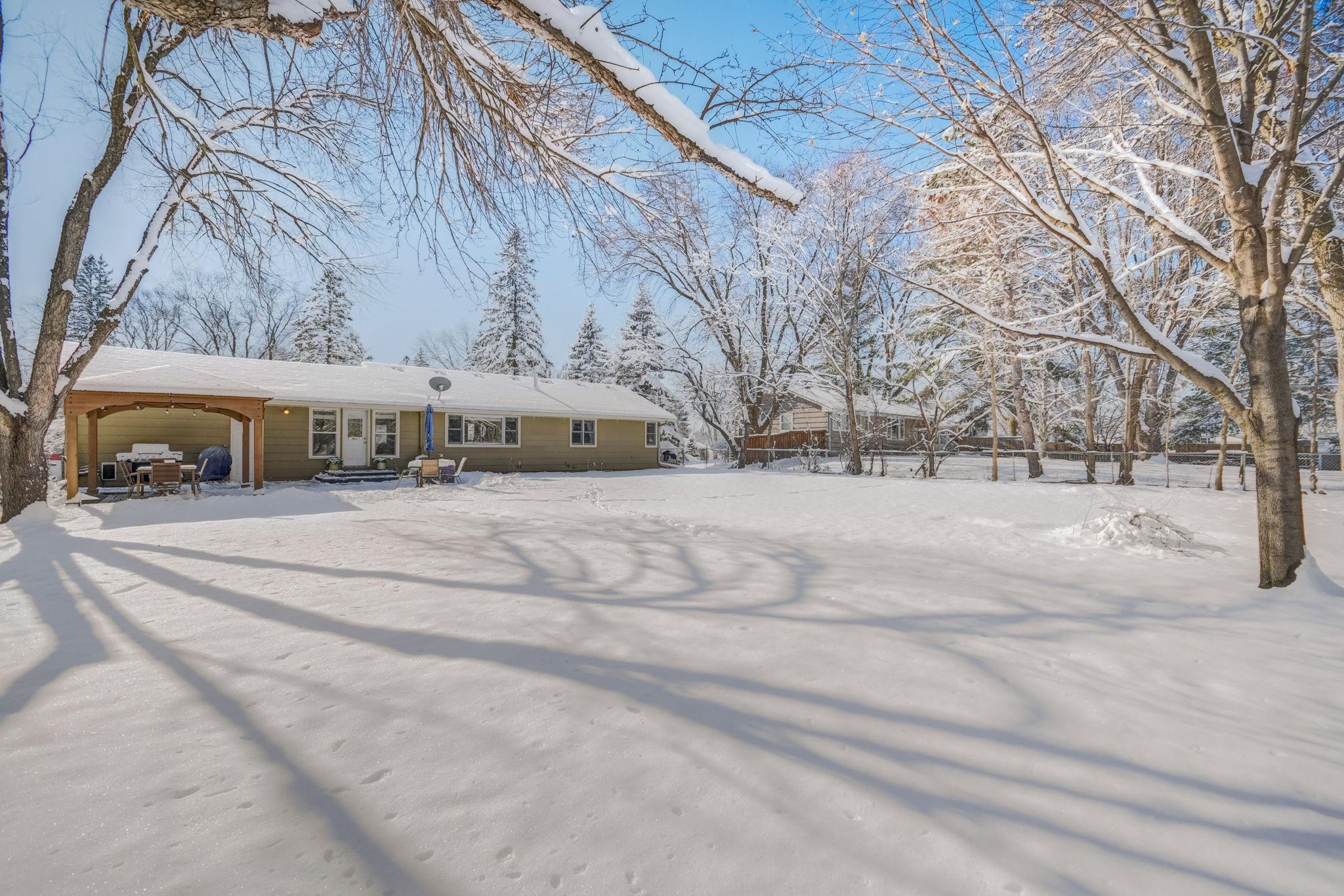 5026 Holiday Road Minnetonka, MN 55345 - Photo 4 of 45