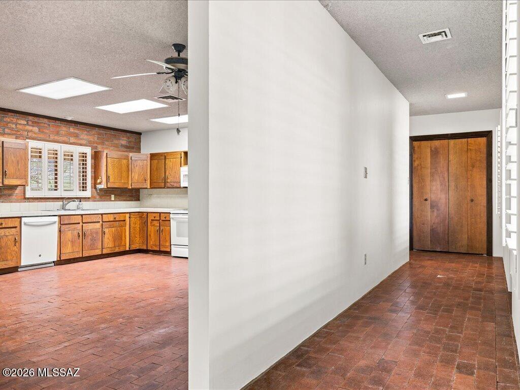 9700 East Andrada Road Vail, AZ 85641 - Photo 16 of 50 11-4X6A7605