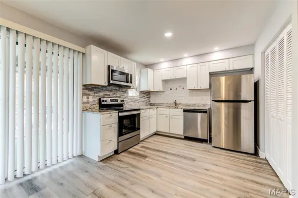 $104,900 | 3126 Carnaby Lane, Unit C, Bridgeton, MO 63044