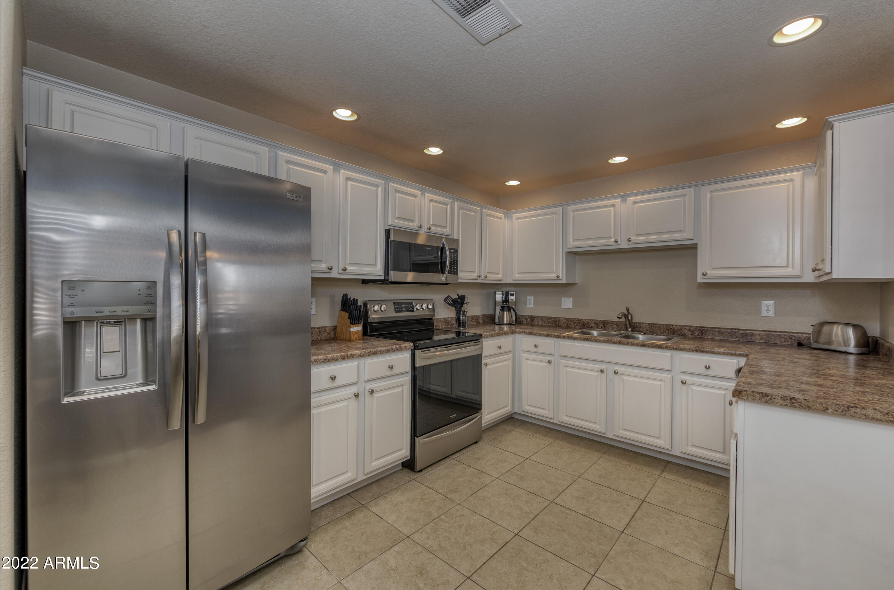 9455 East Raintree Drive, Unit 2010 Scottsdale, AZ 85260 - Photo 11 of 23 Kitchen