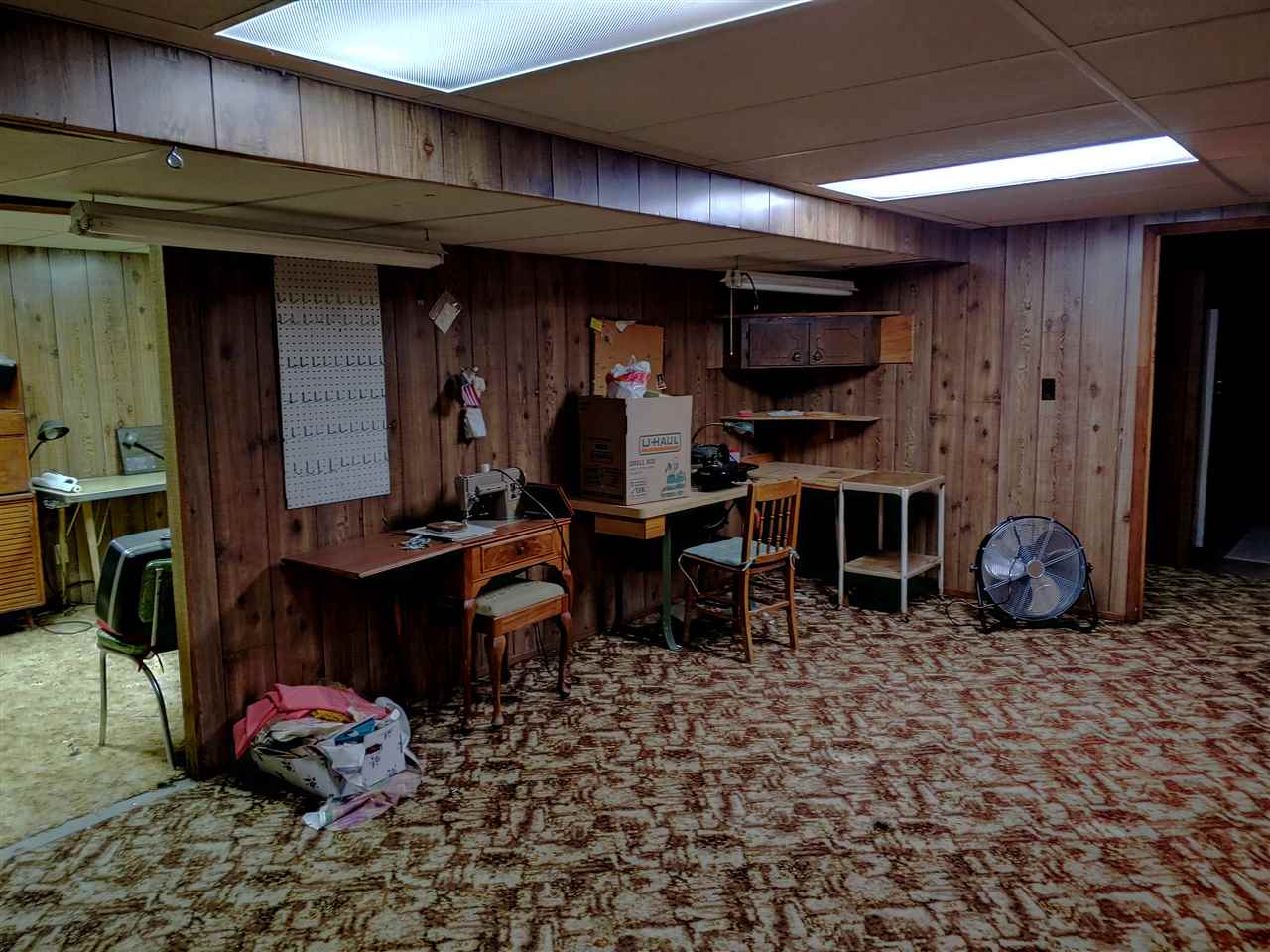2874 Karr Road Belvidere, IL 61008 - Photo 17 of 20 a room with furniture