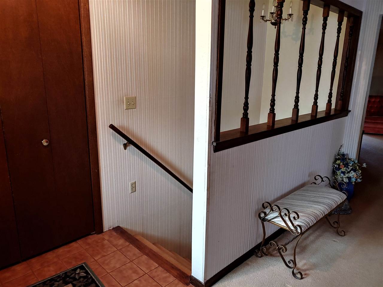 2874 Karr Road Belvidere, IL 61008 - Photo 4 of 20 a view of an entryway with a bench
