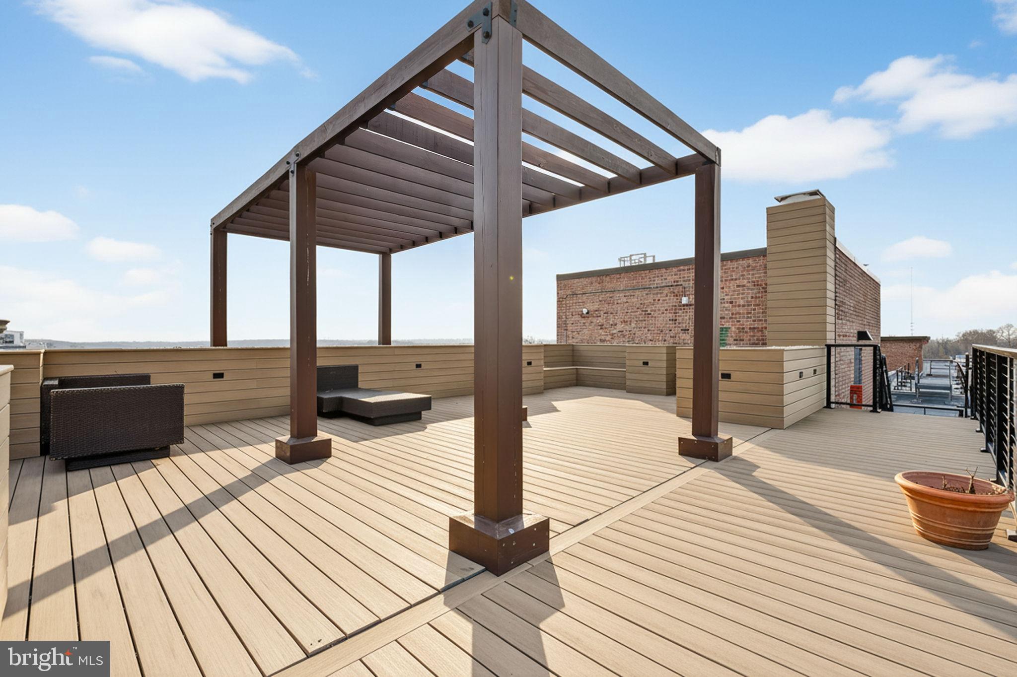 1900 Lyttonsville Road, Unit 618 Silver Spring, MD 20910 - Photo 27 of 36 a view of roof deck