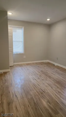 $1,675 | 206 Chancellor Avenue, Newark, NJ 07112