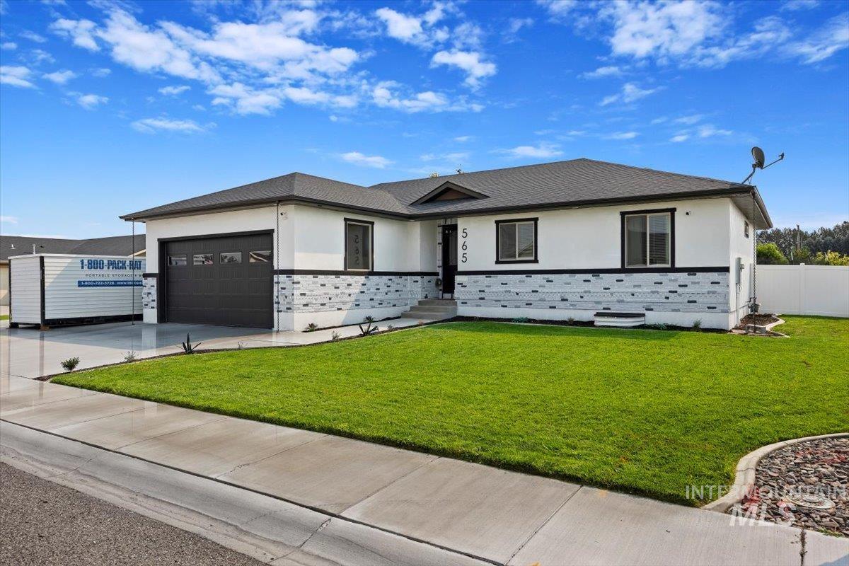 565 Clearwater Way Heyburn, ID 83336 - Photo 2 of 37